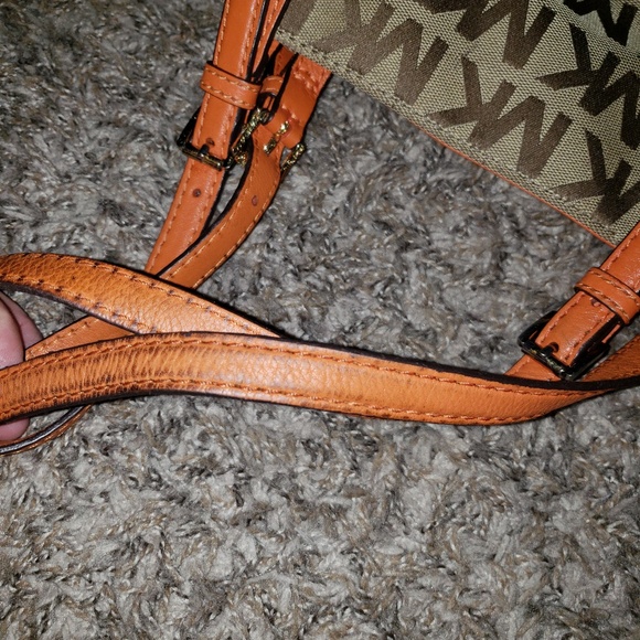 Michael Kors Purse - Picture 7 of 8